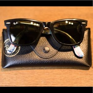 Original Wayfarer Ray-Ban Sunglasses NY Subway